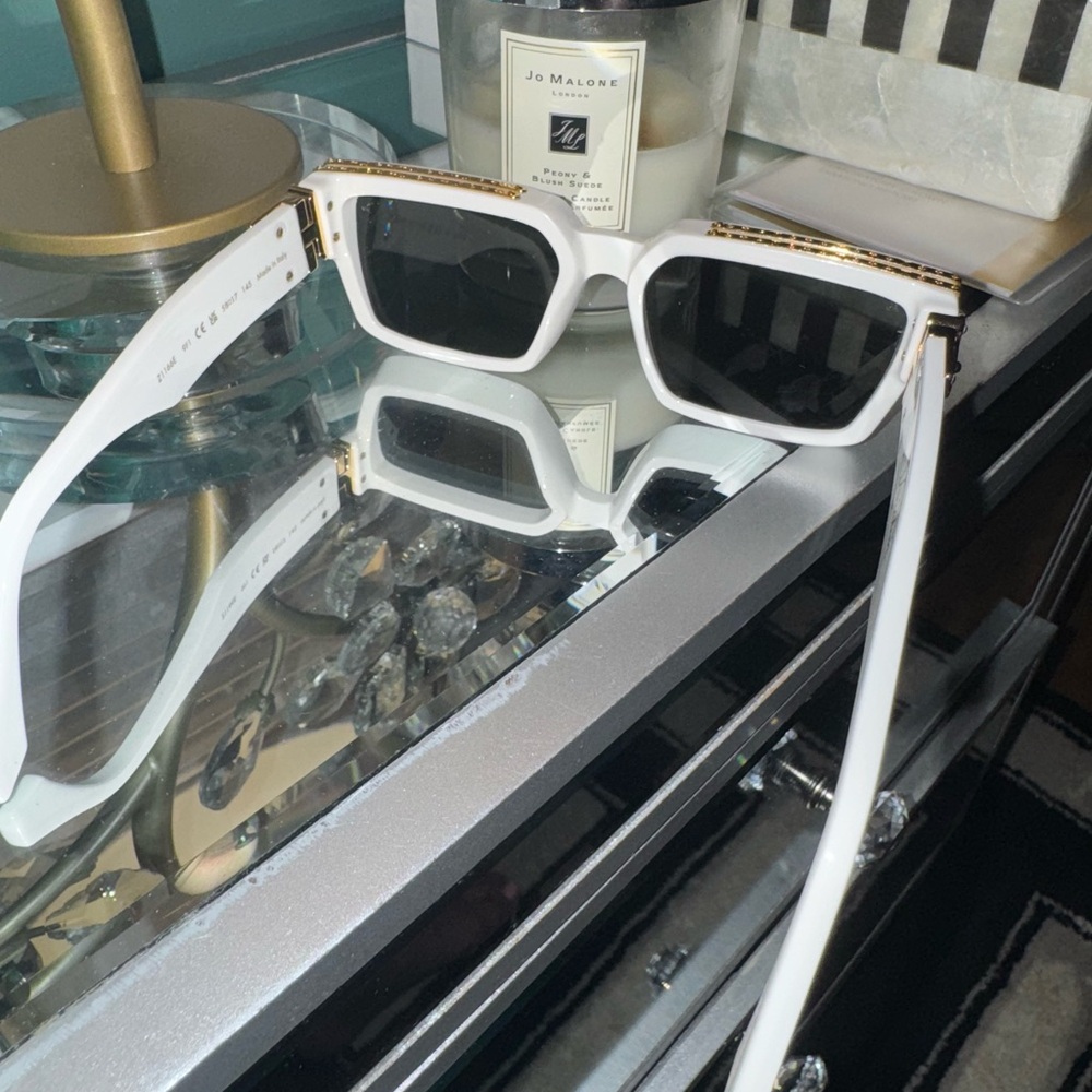 Louis Vuitton White 1.1 Millionaires Sunglasses - Picture 5 of 12